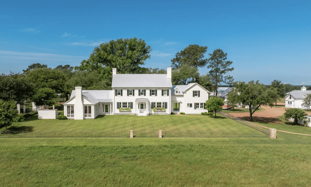 Curtis & Windham Architects designed the five-bedroom home at Goodthyme Farm in Bellville (Photo by Kerry Kirk Photography)